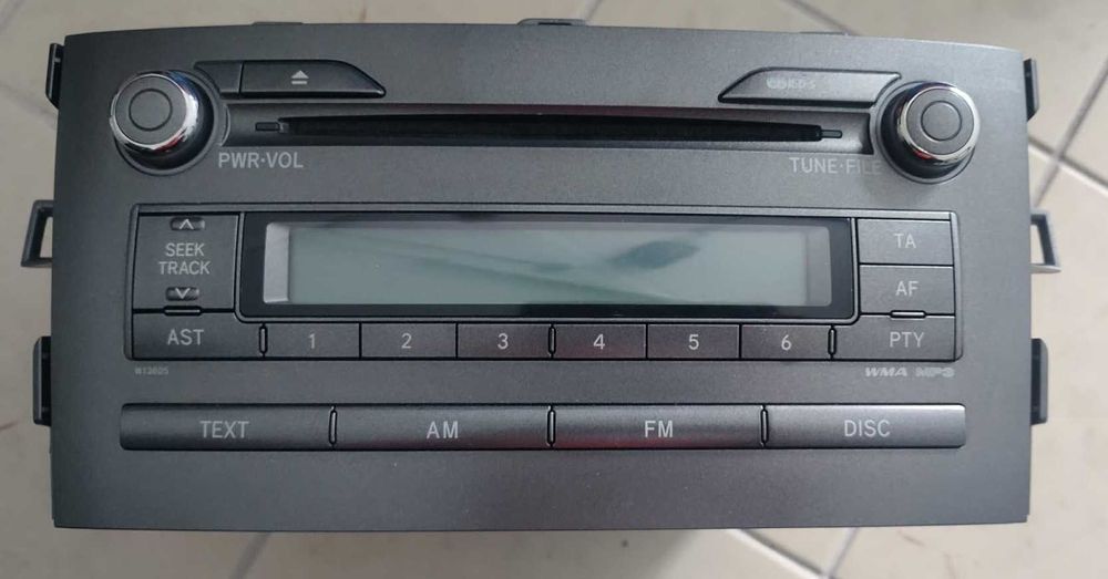 Auto Rádio Original Toyota Auris (2007) – CD / MP3 / FM-AM