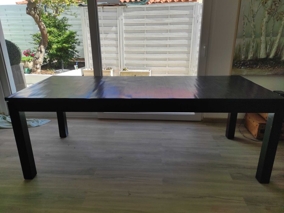 Mesa sem garantia mas nova