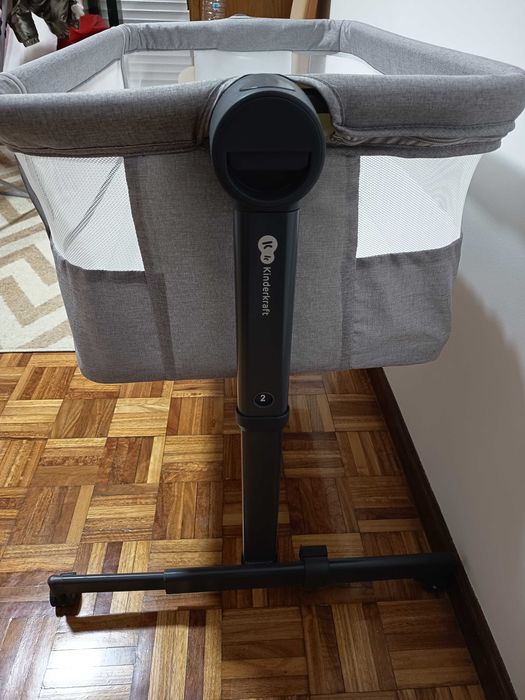 Next to me- berço, como novo, em caixa.