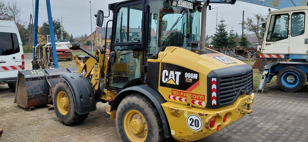 Caterpillar 906 M (2017r) CAT 908 M H2 907 M H2 906 M H2  świeżo sprowadzona z Niemiec,mało godzin,serwisowana do końca w CAT