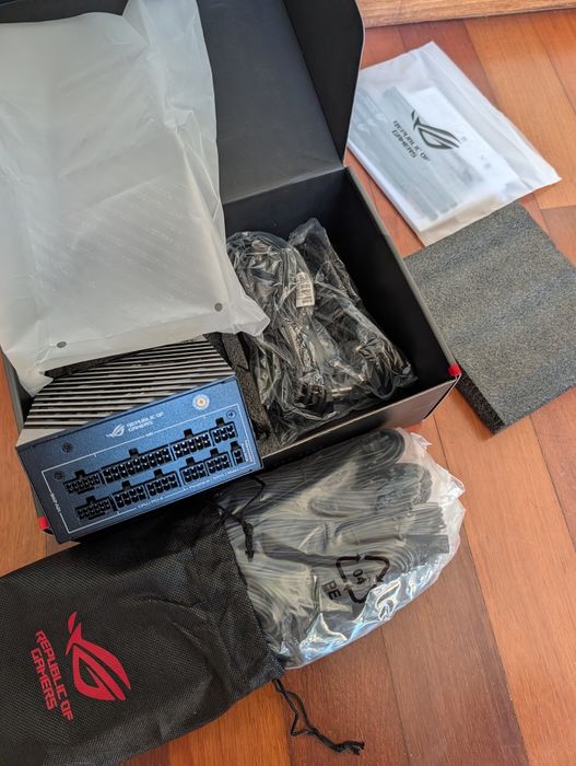 PSU Mini ITX Asus Rog Loki 1200w