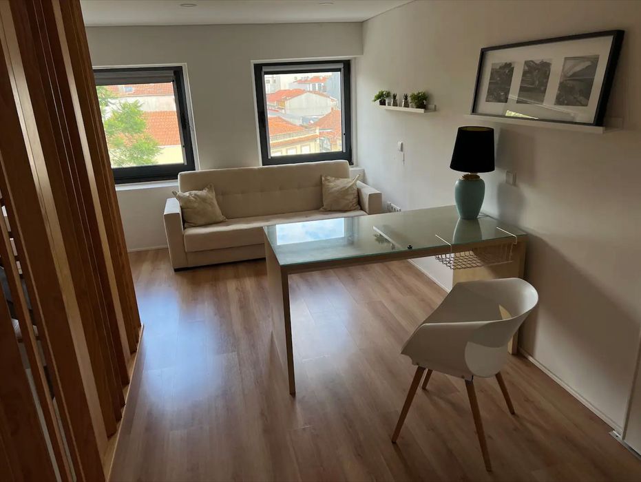 Cedofeita Porto | Pink Townhouse with 3 Floors