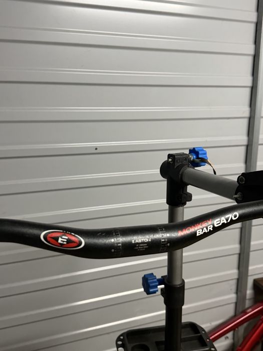 Kierownica Monket bar EA70