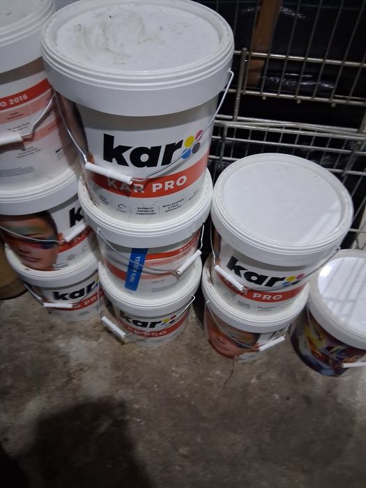 Latas de tinta de marca Kar