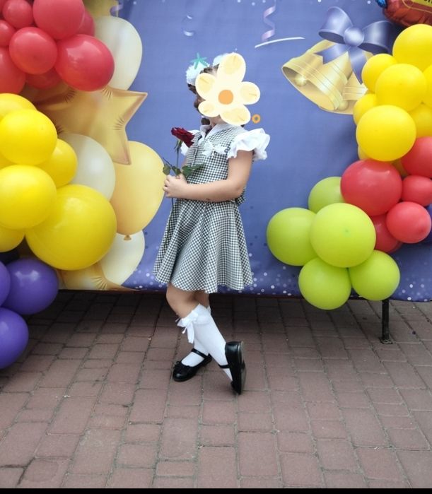 Костюм для дівчинки в школу