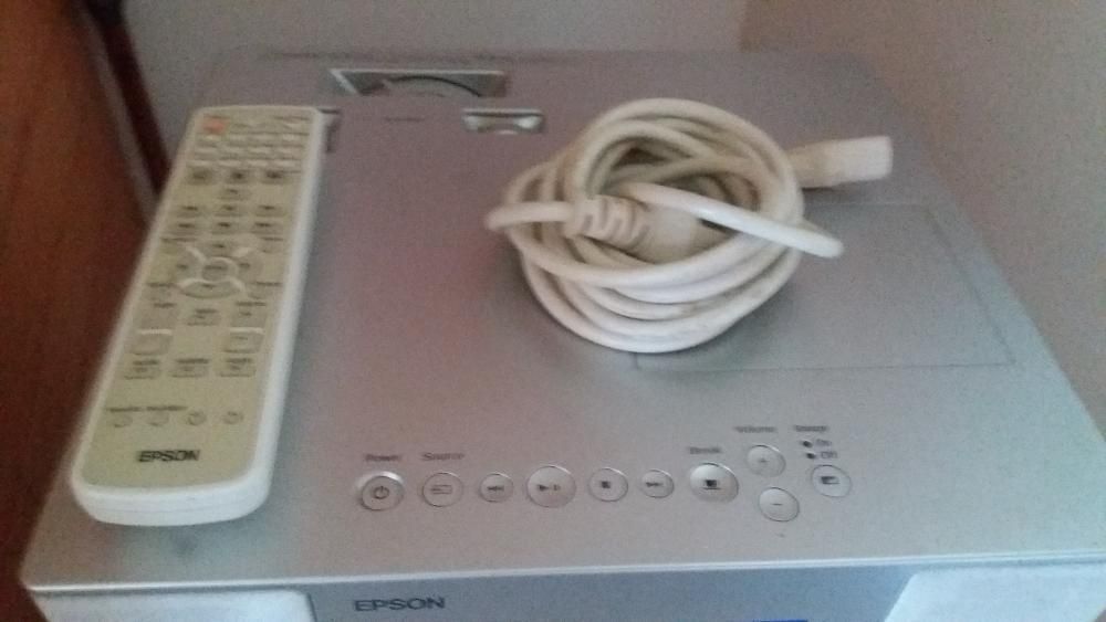 EPSON Home Entertainment Projector64739778902402122