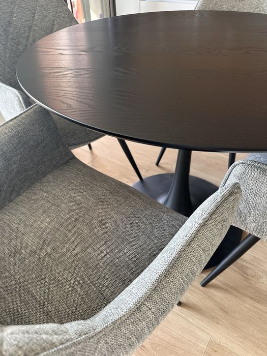 Conjunto mesa jantar + cadeiras