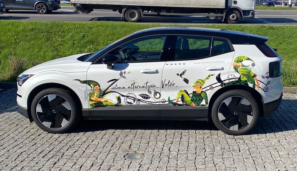 druk  oklejanie samochodów  witryn  kasetony podświetlane  litery 3D