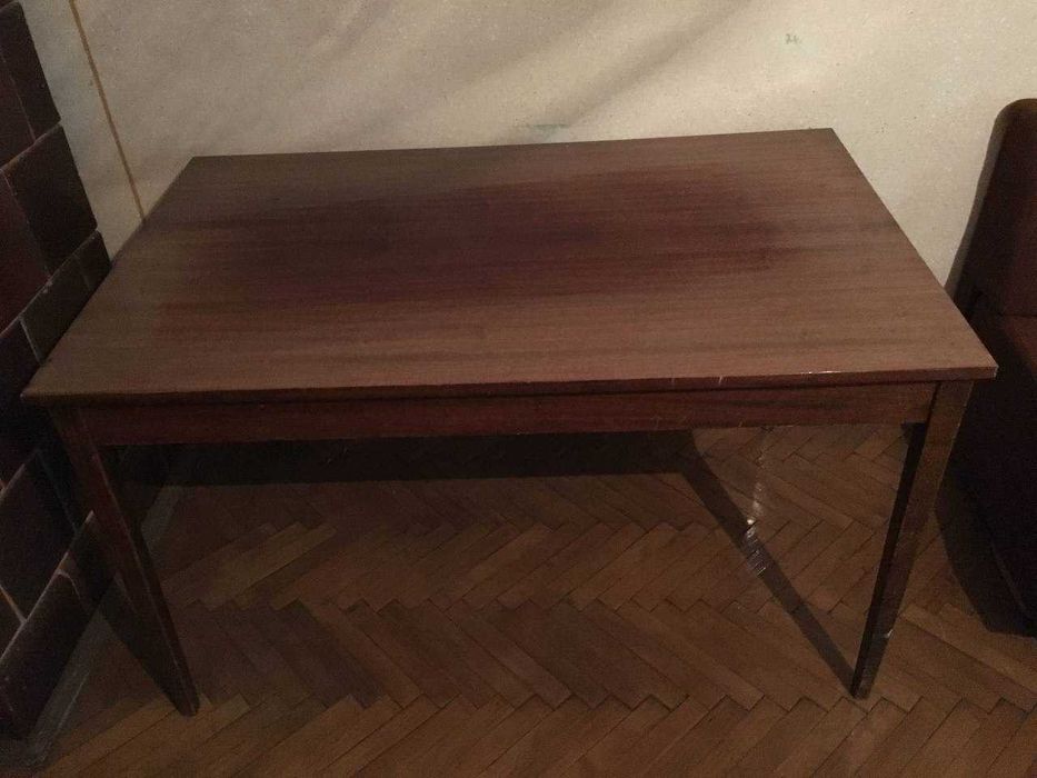 ліжка оптом, книжні полиці, стіл з стільцями