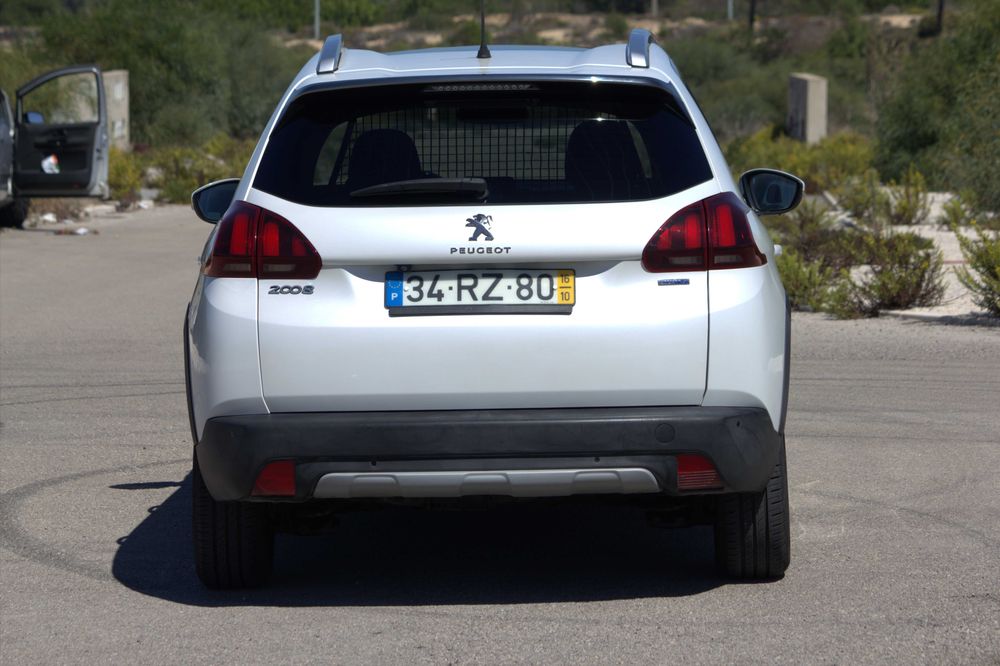 Peugeot SUV 2008 Allure 1.6  do ano 2016 — photo 2