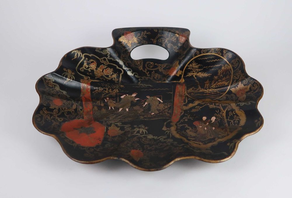 Bandeja Oriental Lacada Séc. XIX/XX (ref. 1)