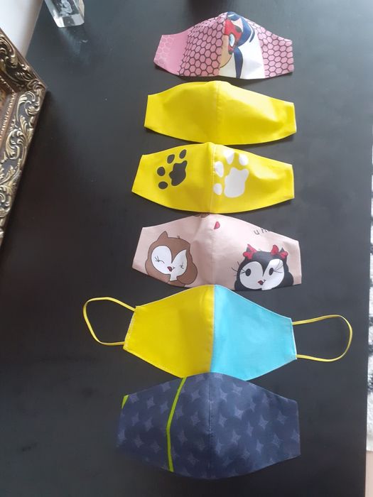 Маски для діток і дорослих