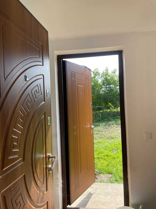 Продаж компактного будинку з земельною ділянкою Буський район с. Полоничі  30км від Львова.