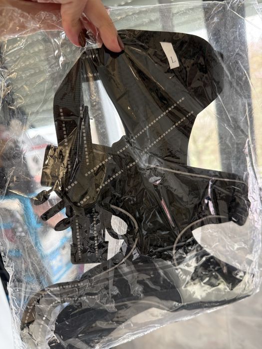 Arnês novo/selado preto TAM. L