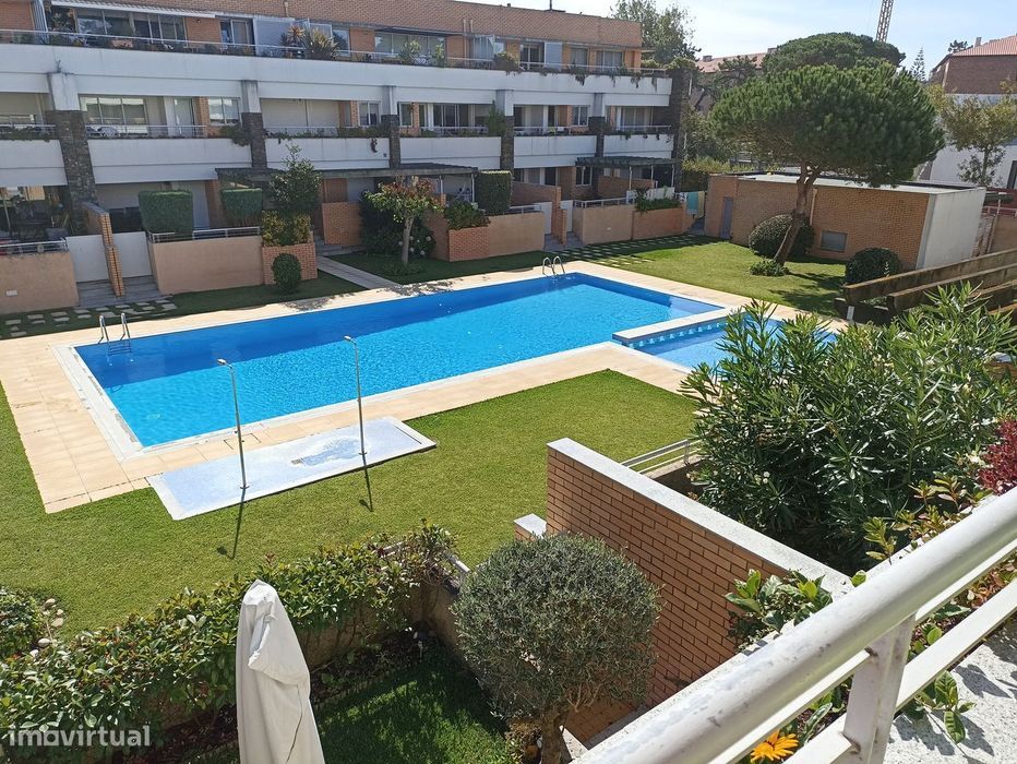 Apartamento com piscina em condomínio privado