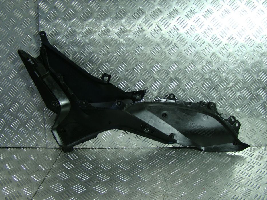 WYPEŁNIENIE OWIEWKI PLASTIK PRZÓD HONDA NC700S LEWA