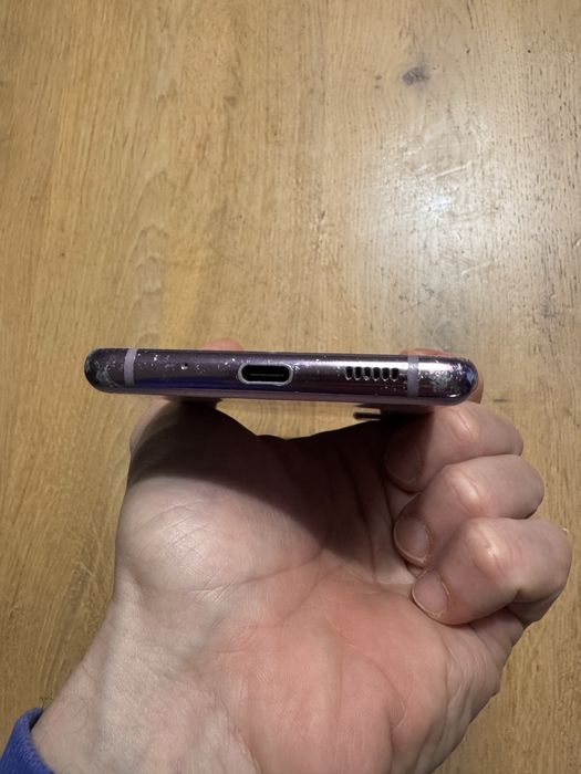 Samsung galaxy S20 FE  uszkodzony