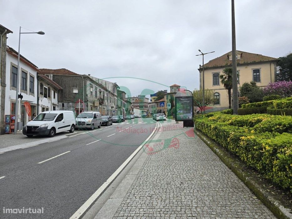 INVESTIMENTO - Prédio Comercial à Câmara de Gondomar