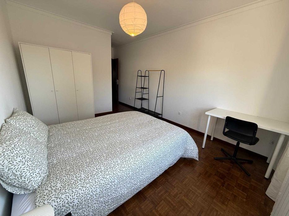 Quarto com varanda para alugar