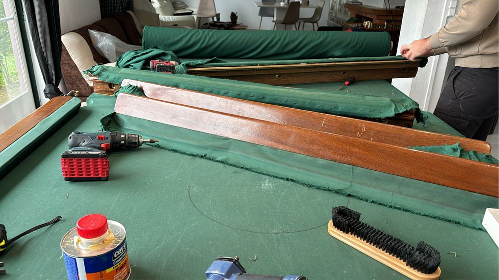 Montagem mesas snooker / bilhar e troca de panos