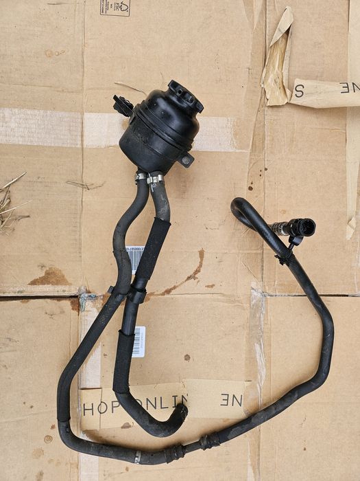 Bmw m3 e92 e93 e90 m3  s65b40 v8 zbiorniczek płynu  wspomagania komple