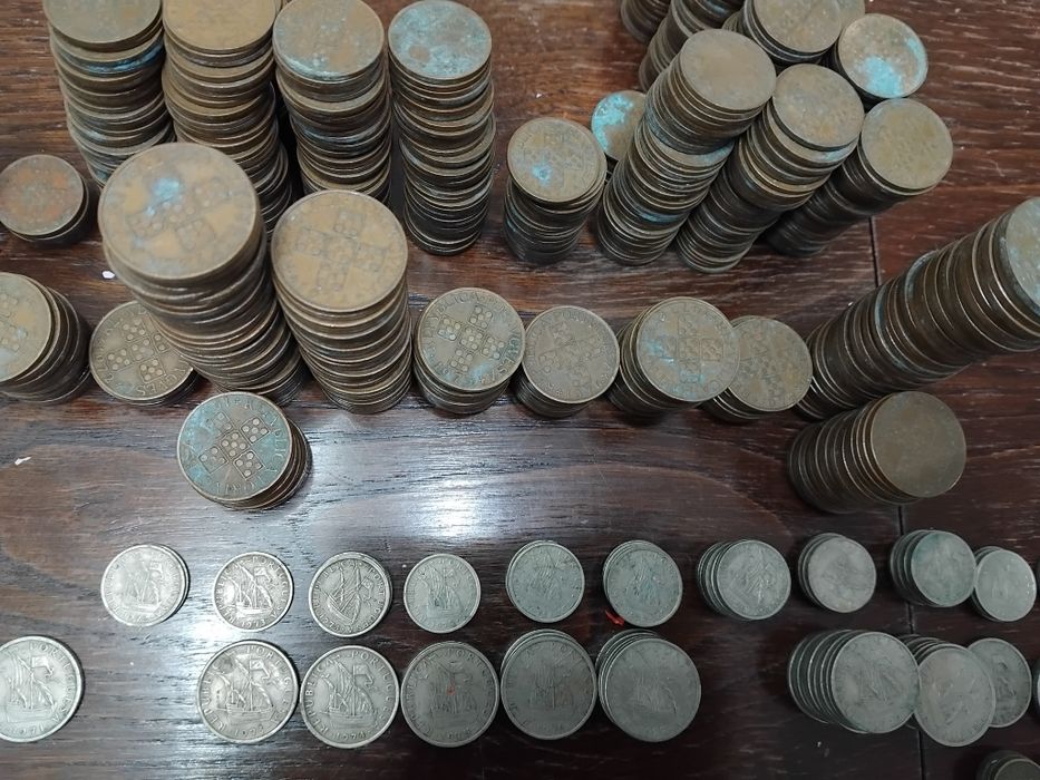1031 moedas antigas (praticamente todas portuguesas) 1940 a 1998