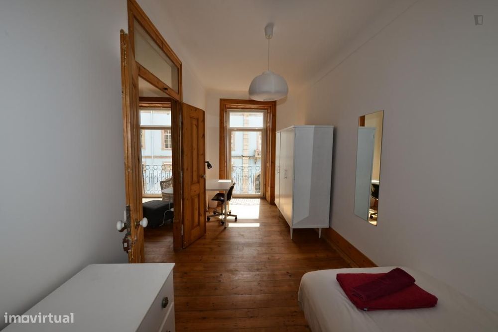Quarto - localizado em Santa Apolónia Lisbon
