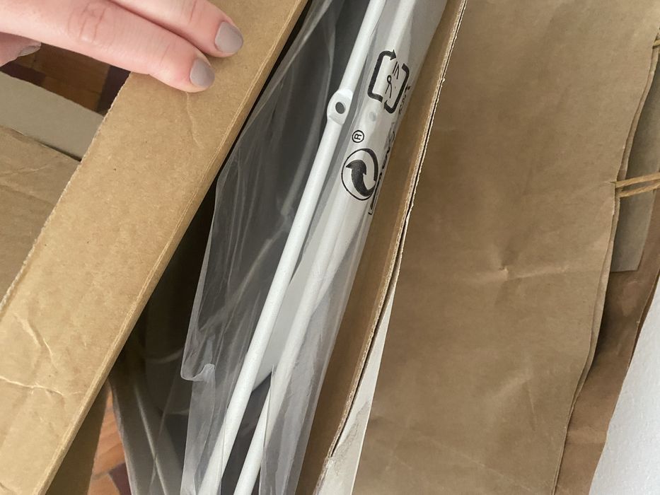 Mesa apoio GLADOM ikea