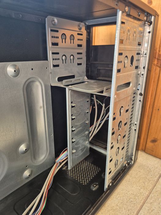 Дешевий корпус до ПК mATX
