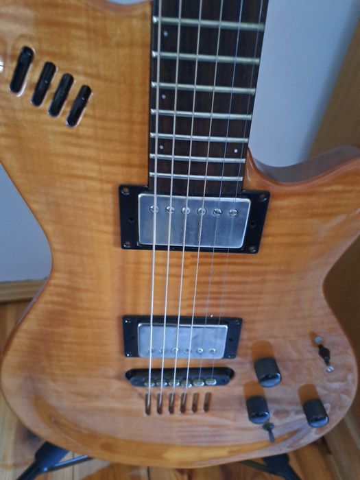 Gitara  Godin  LGX