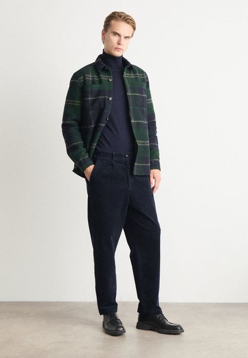 Spodnie sztruksowe Relaxed Fit  Barbour 36