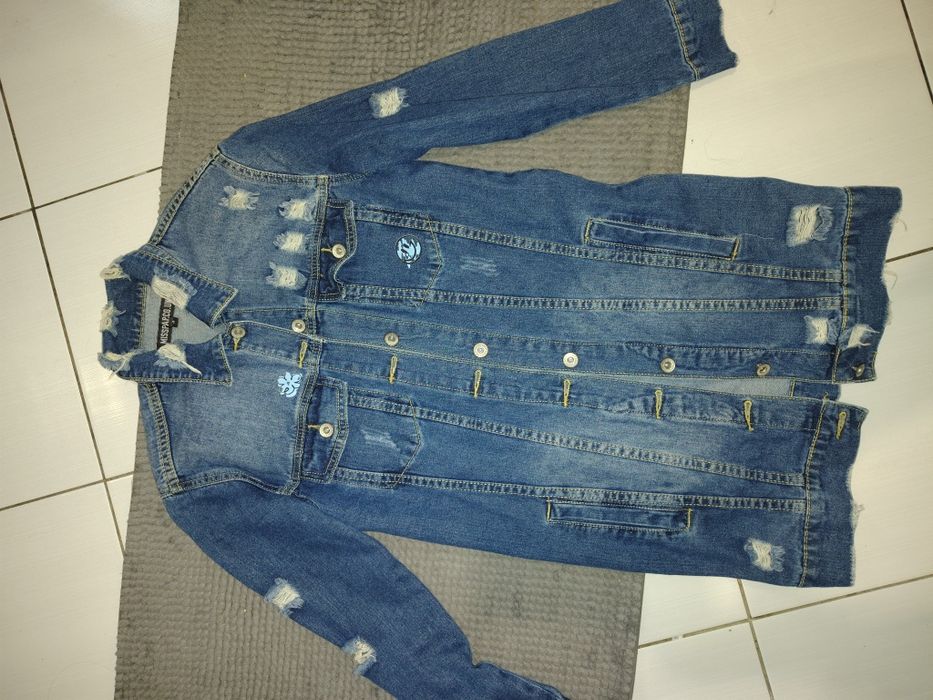 Джинсовий рваний піджак подовжений