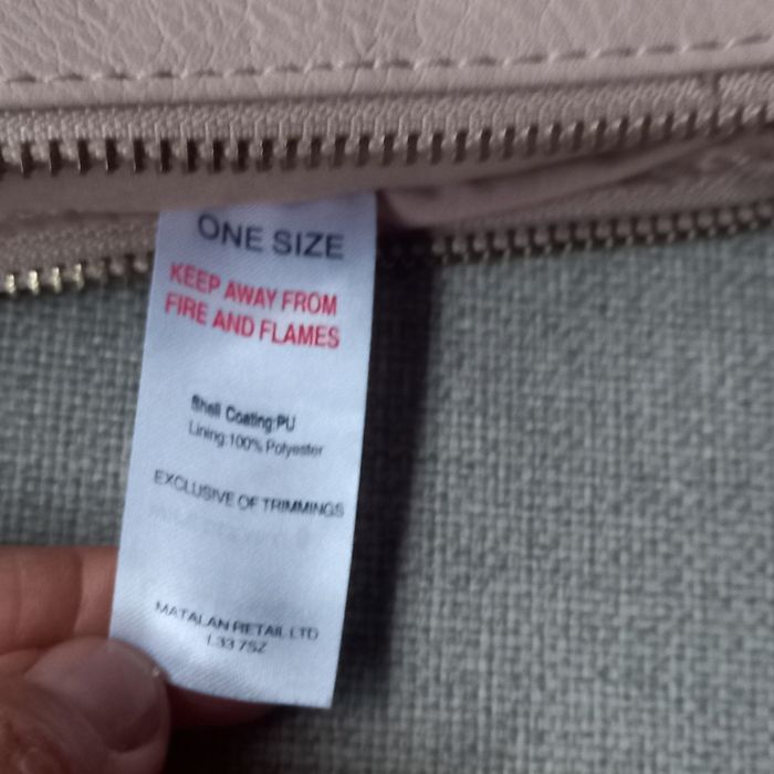 Torebka listonoszka pudrowy róż 23 x 17 cm dużo kieszonek