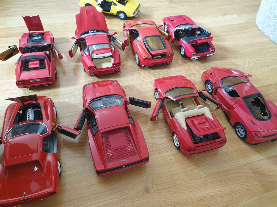 1:18 ferarri машинки модели 1/18