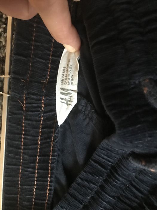 Sztruksy granatowe chłopięce jak nowe 134 joggery h&m