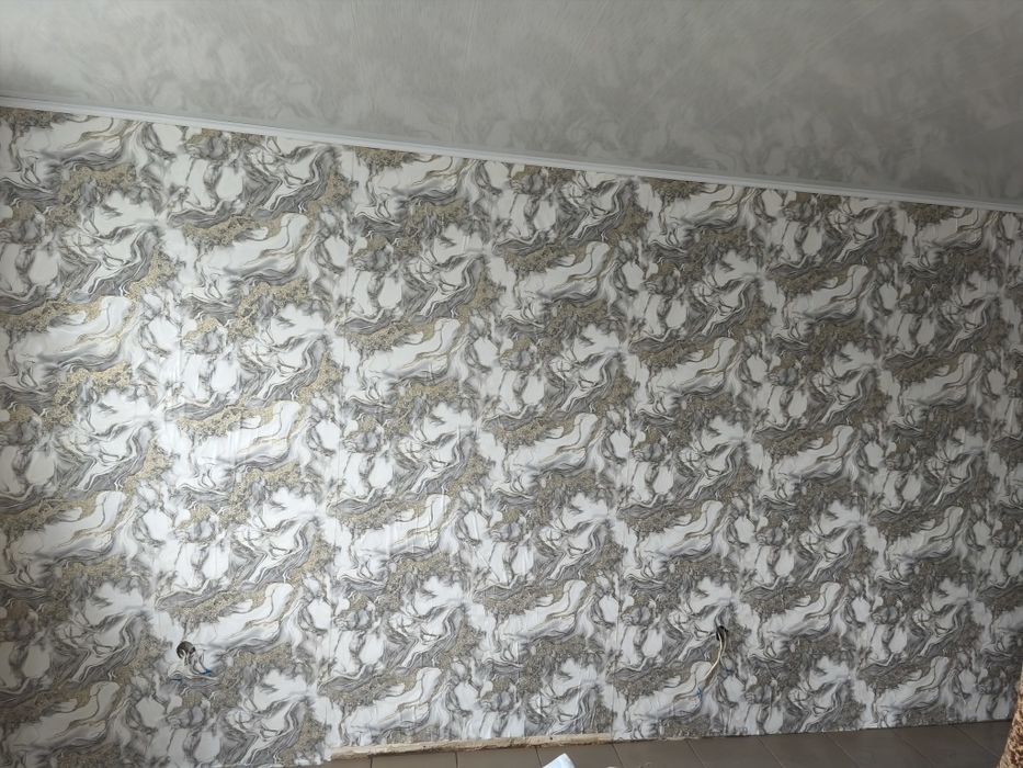 Якісне фарбування стін та поклейка шпалер!