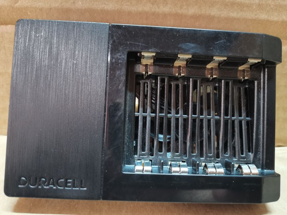 Ładowarka Duracell CEF15EU Hi-Speed Expert + 4 ogniwa AA