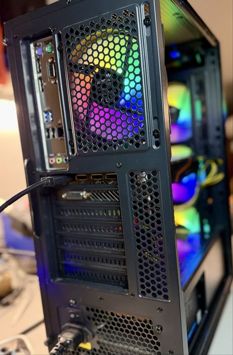 Torre I5 com GTX1080438006120585646083