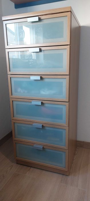 Camiseiro com 7 gavetas e 2 mesas de cabeceira