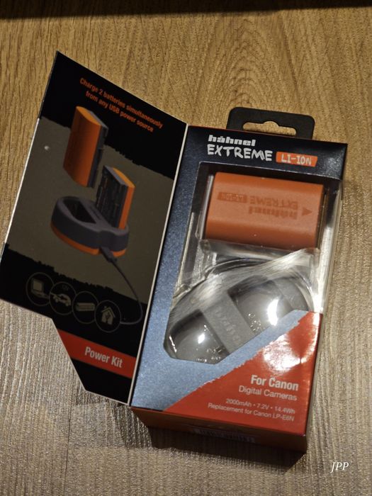 Vários acessórios e baterias para Canon