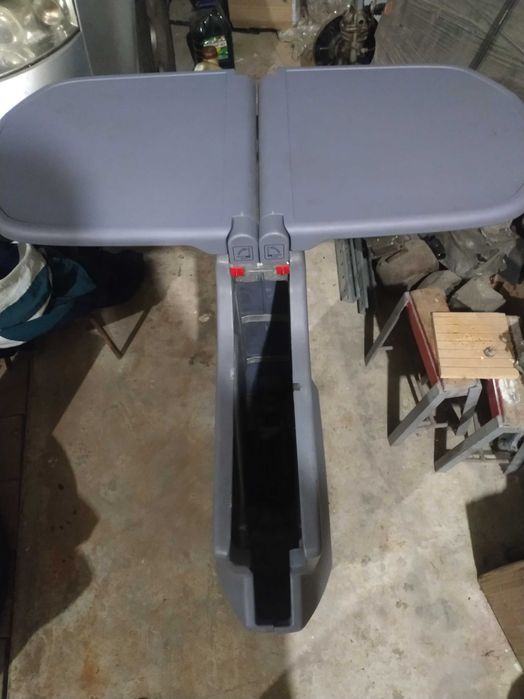 Столік салону VITO 638