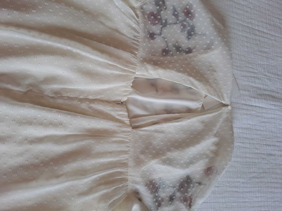 Vestido/macação curto com bordados Zara