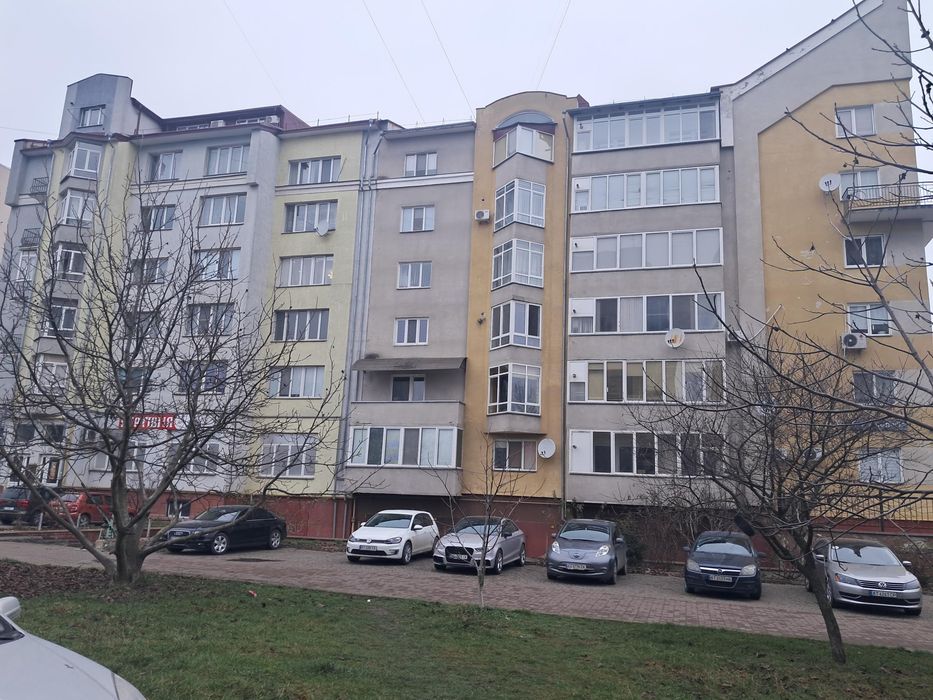 Продам 3 кімнатну квартиру