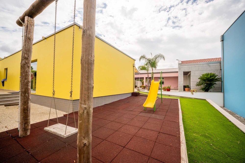 Excelente quinta com 34.876 m2 com moradia de autor