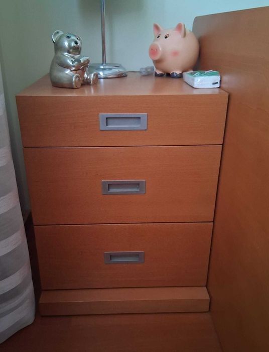 Mobília quarto (conjunto cama de solteiro mais mesinha cabeceira)