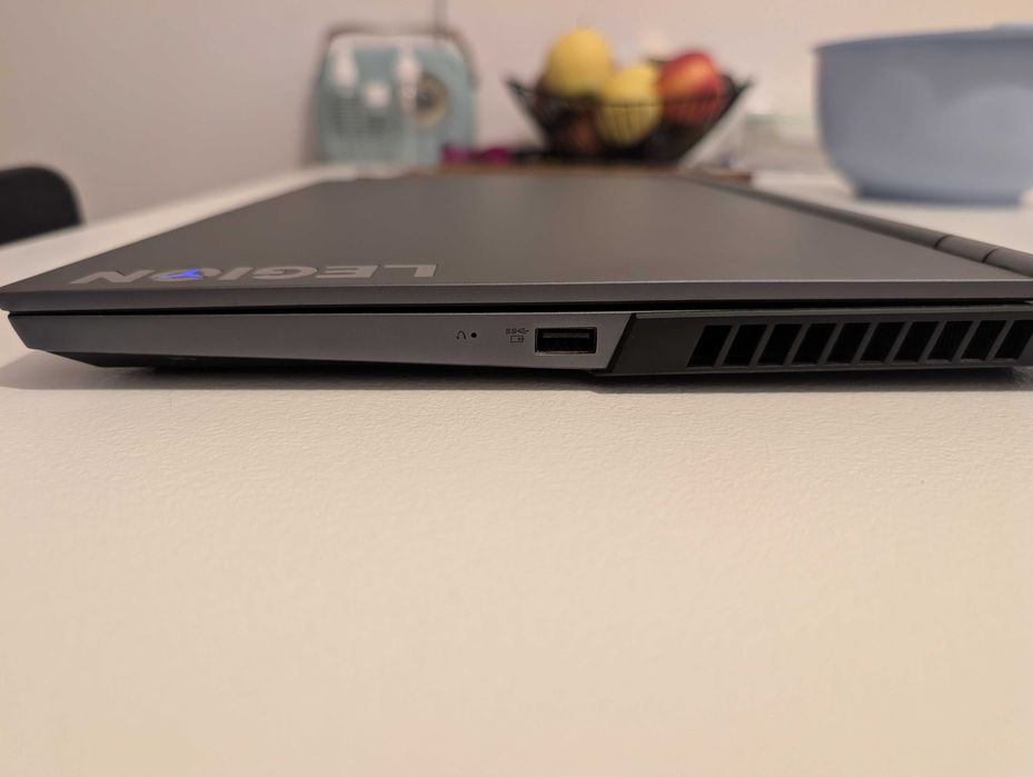 Lenovo Legion 7 15IMH05 | Intel Core i7 | RTX 2080 Super Max-Q | 16 GB