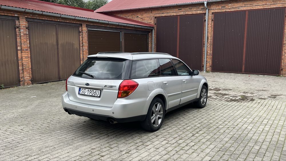 Subaru Legacy Outback 3.0 H6