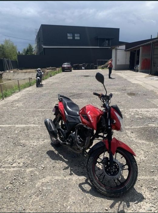 Продам ліфан стр 200