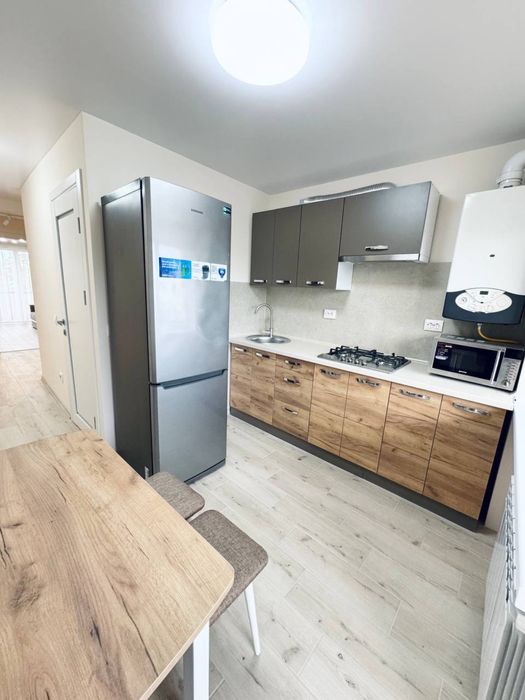 Подобова оренда сучасної 2-ох кімнатної квартири навпроти басейну