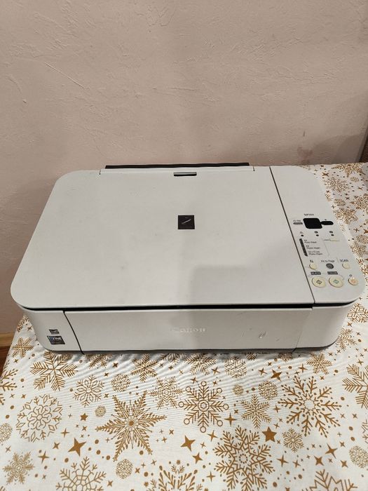 Принтер Canon Pixma MP250, в досить доброму стані.